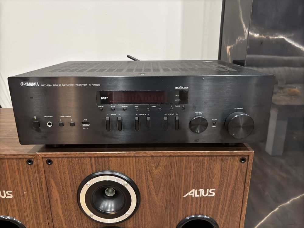 Kolumny ALTUS 300 [2 szt] + Wzmacniacz Yamaha R-N402D