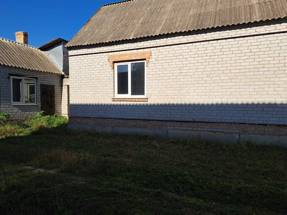 Продам новий будинок.