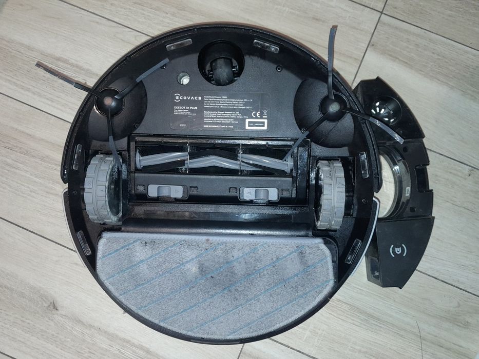 Ecovacs deebot x1 plus robot sprzątajacy ze stacją funkcja wycierania