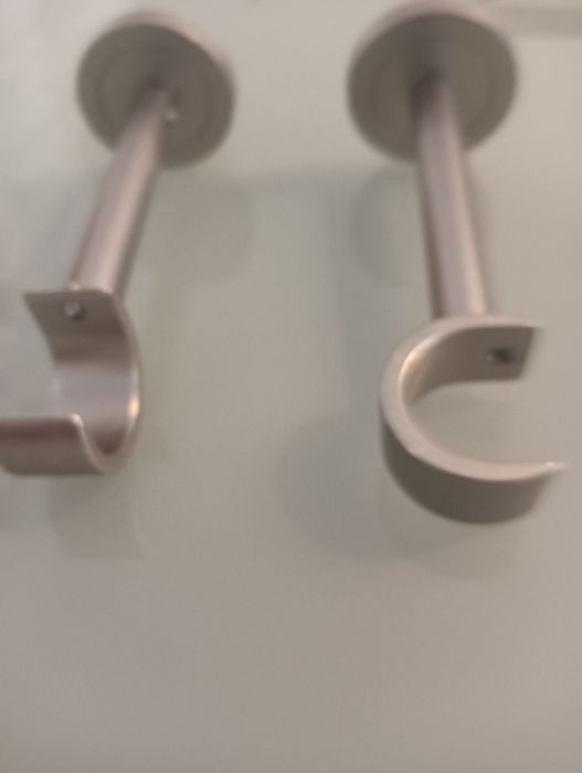 Suportes ponteira metálicos para varão cortinas  - Novos!*