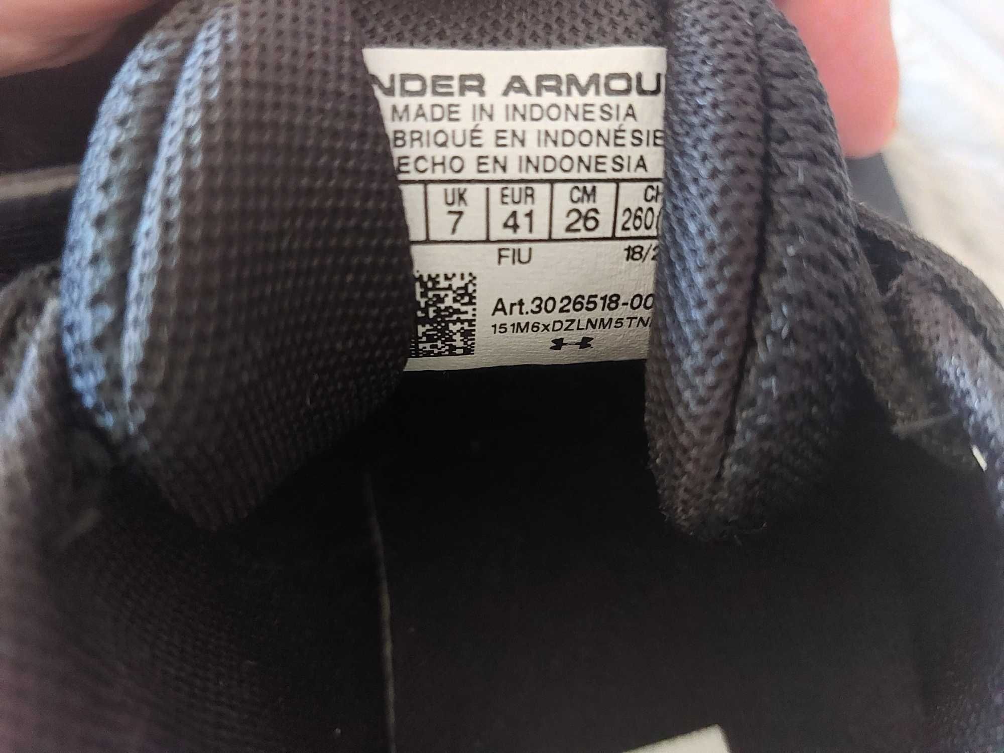 buty sportowe czarne under armour r.41