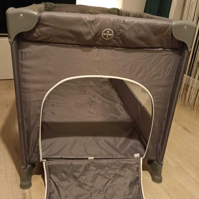 Łóżeczko turystyczne