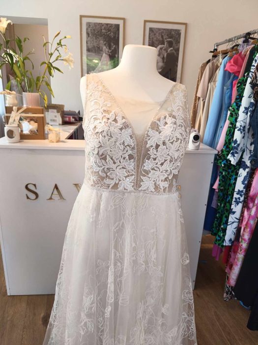 Suknia ślubna plus size