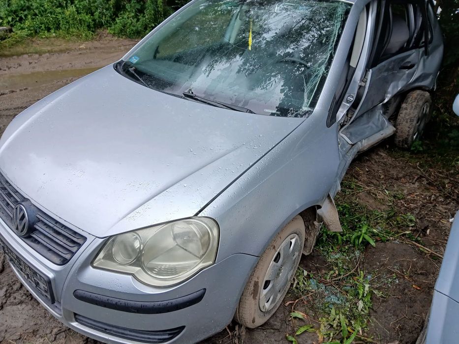 volkswagen polo 9N lift LA7W maska pokrywa silnika klapa bagażnika zderzak lampa reflektor pas