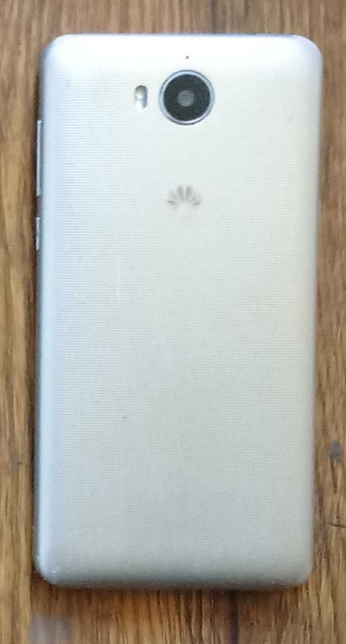 Smartfon Huawei uszkodzony