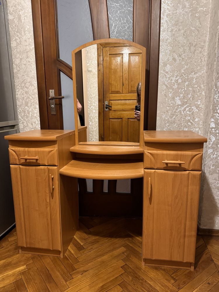 Стелаж комод трюмо тумбочка