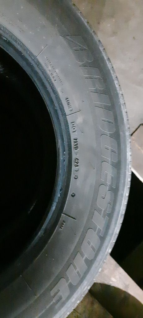 Bridgestone Dueler H/L 245 60 r18