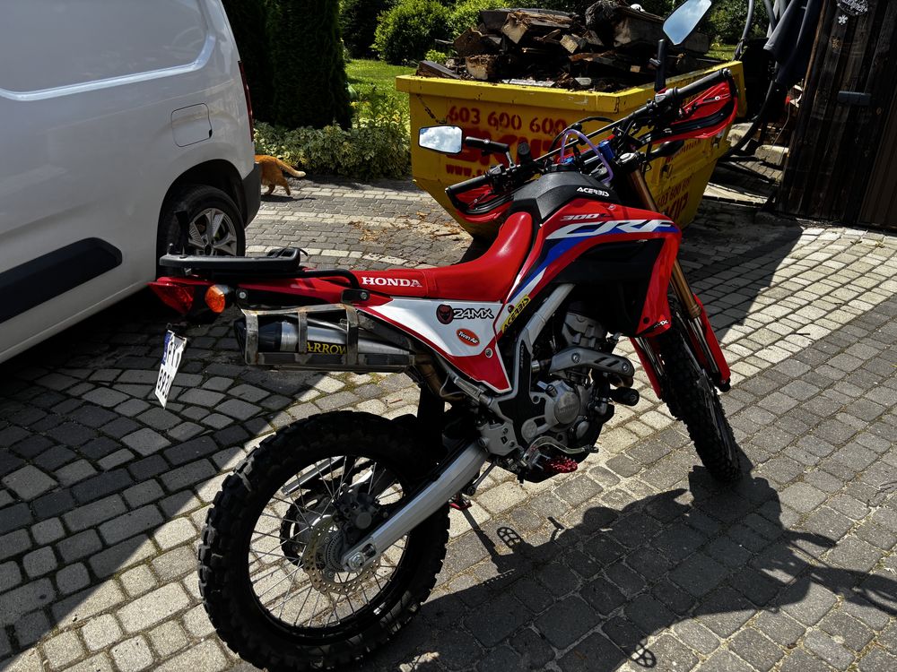 Honda crf300l 2022, wydech arrow, dodatki i duży zbiornik paliwa