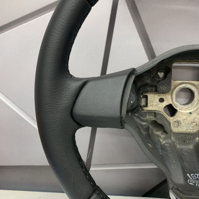 Перетягнутий руль до VW Tiguan Touran Polo Golf Caddy на обмін