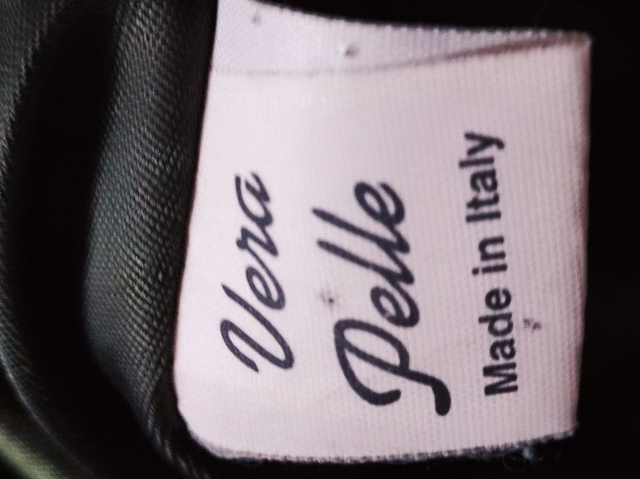 Продам итальянский  пиджак из лазерной натуральной кожи .