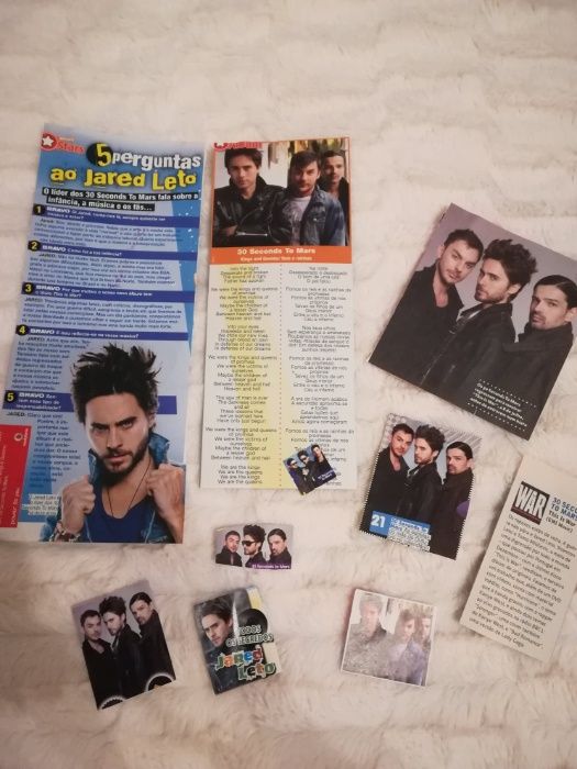 Páginas de Revistas e Recortes 30 Seconds to Mars