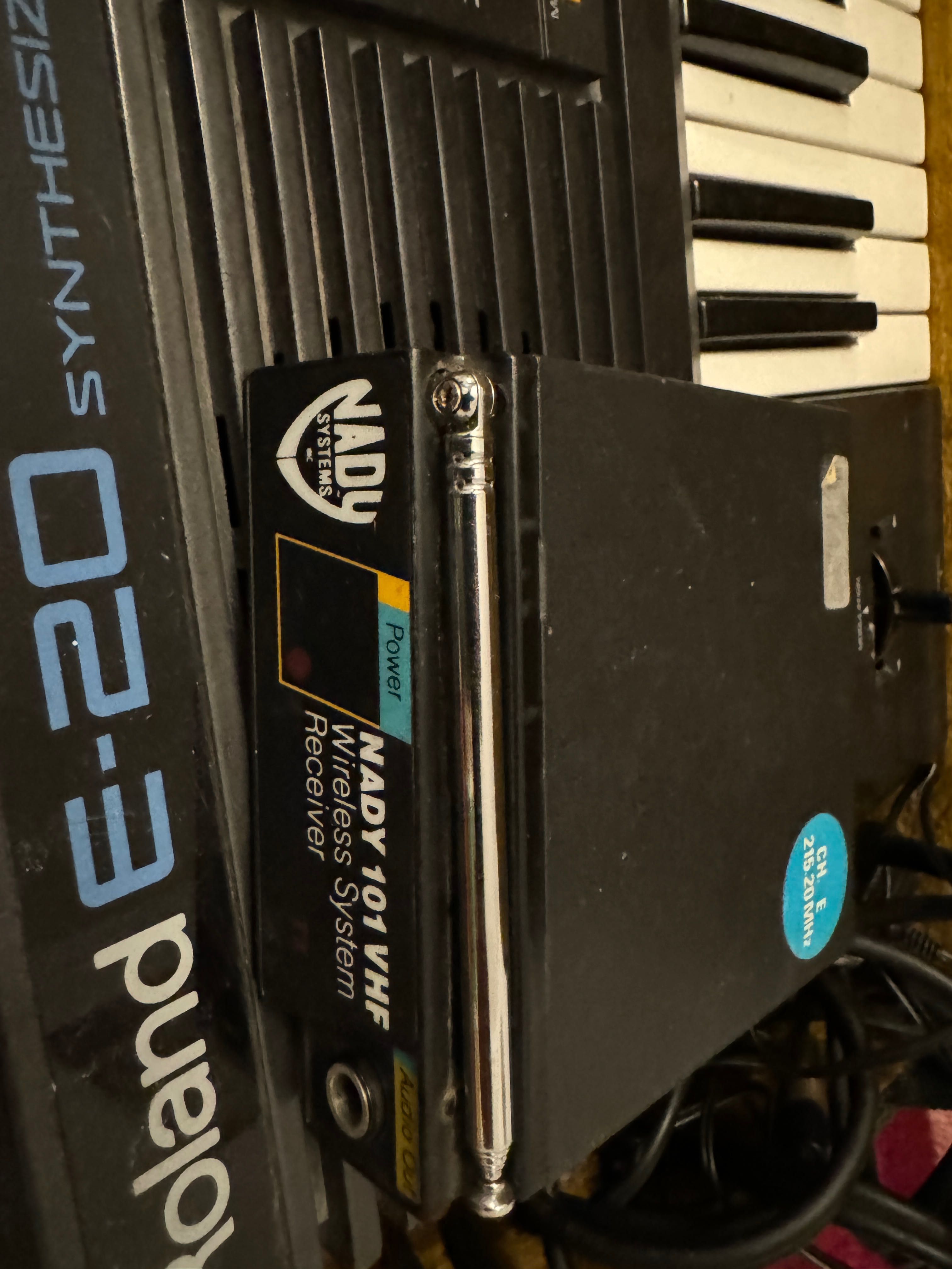 Keyboard Roland E-20