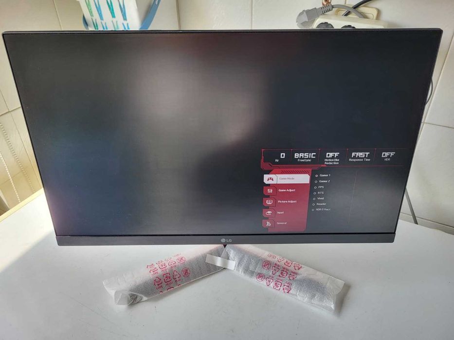 Monitor Gaming LG UltraGear 24” 144Hz + Suporte de Oferta