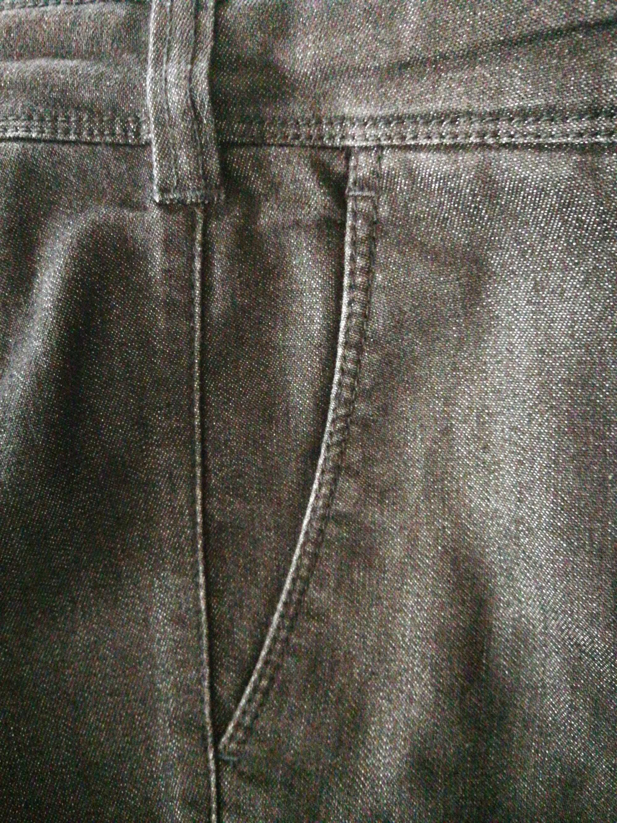 Calça de ganga com toque muito agradável