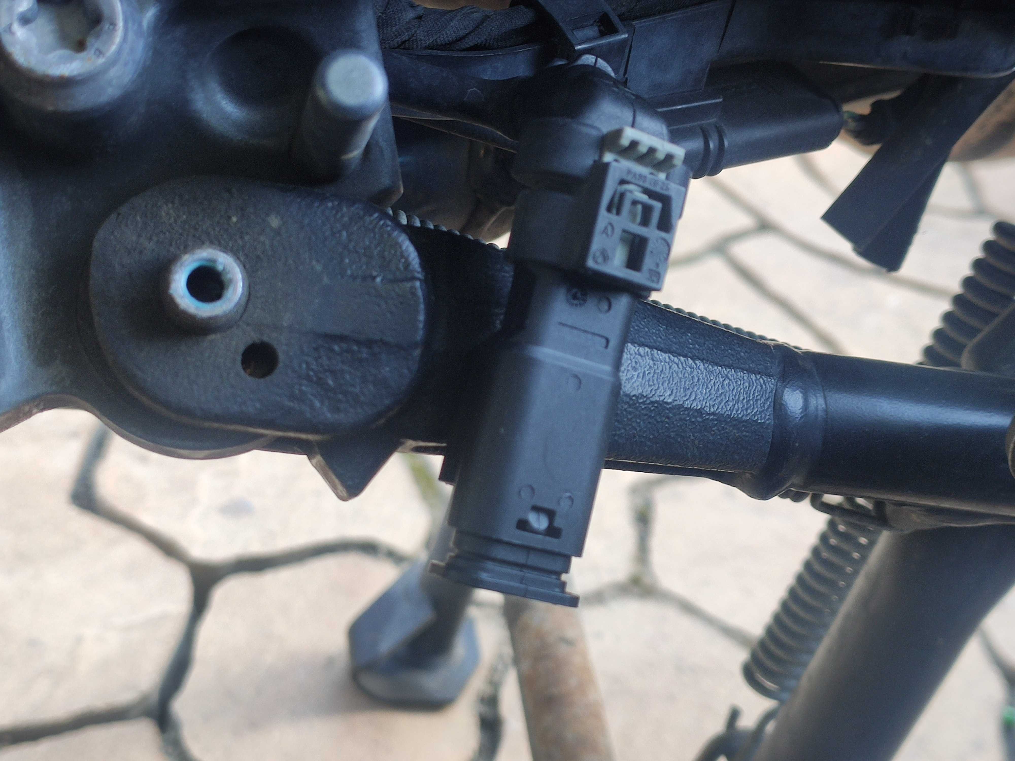 Likwidator czujnika stopki bocznej BMW R1200 R1250 GS F750 F850 bypass