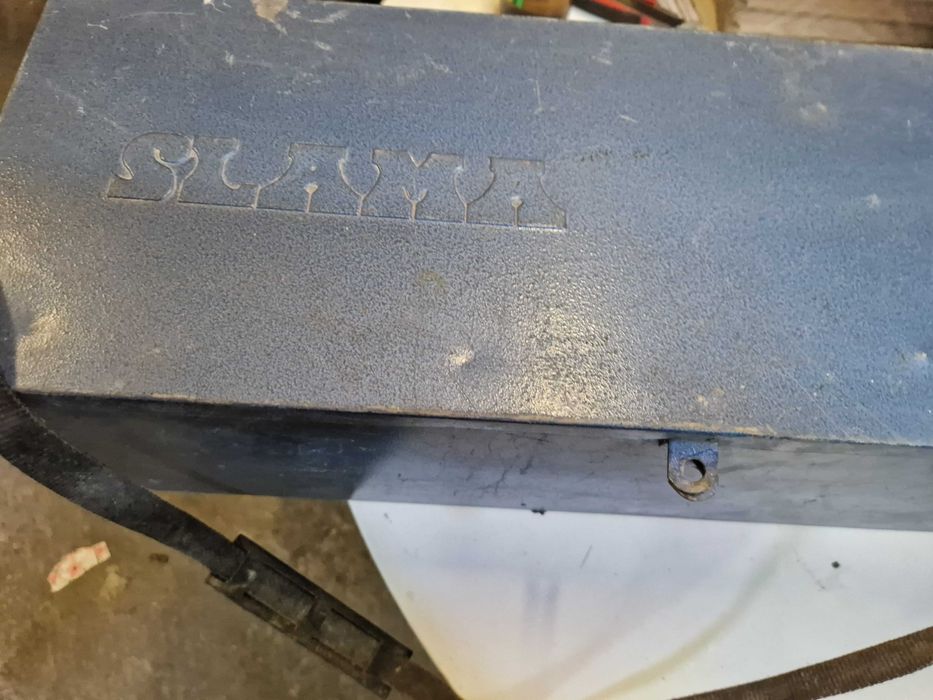 Skrznki metalowe na narzedzia , union , slama, gedore