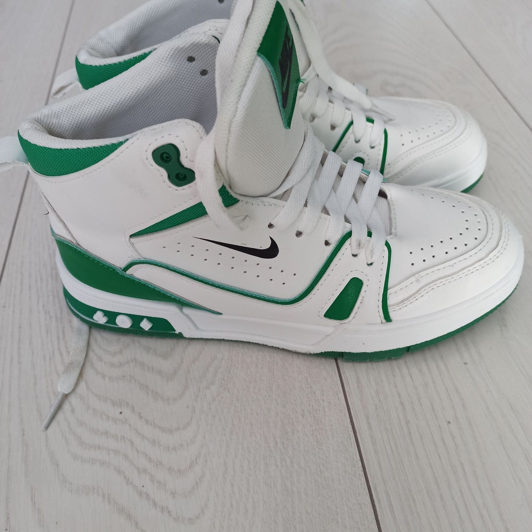 Sneakersy a'la Nike