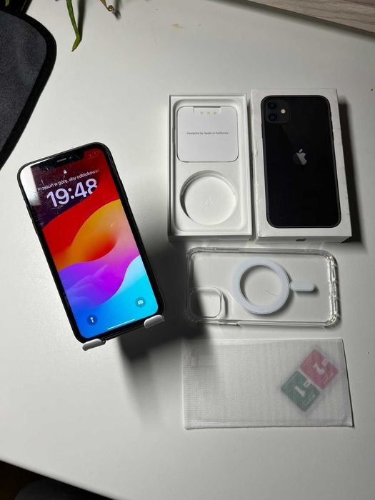 Iphone 11 czarny 64Gb 76%