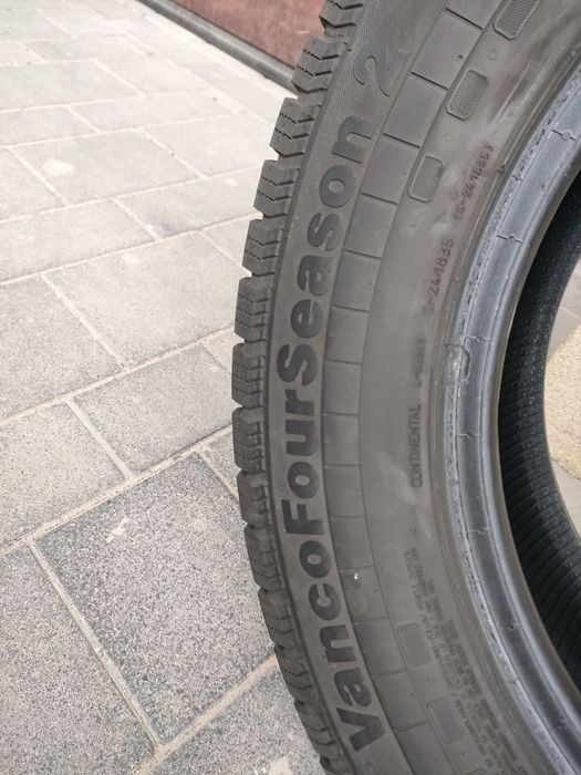 Opona 215/65r16C 109/107 R Continental VancoFourSeason 2