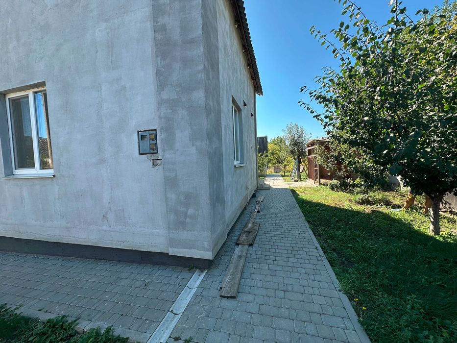 Продам капітальний 2-х поверховий будинок, 10 хв. від м. Індустріальна