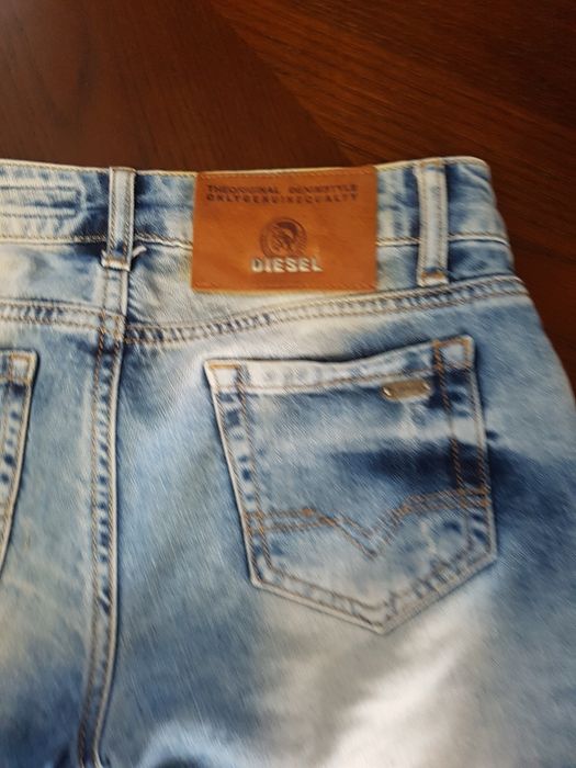 Джинсовые шорты Diesel размер 26 S