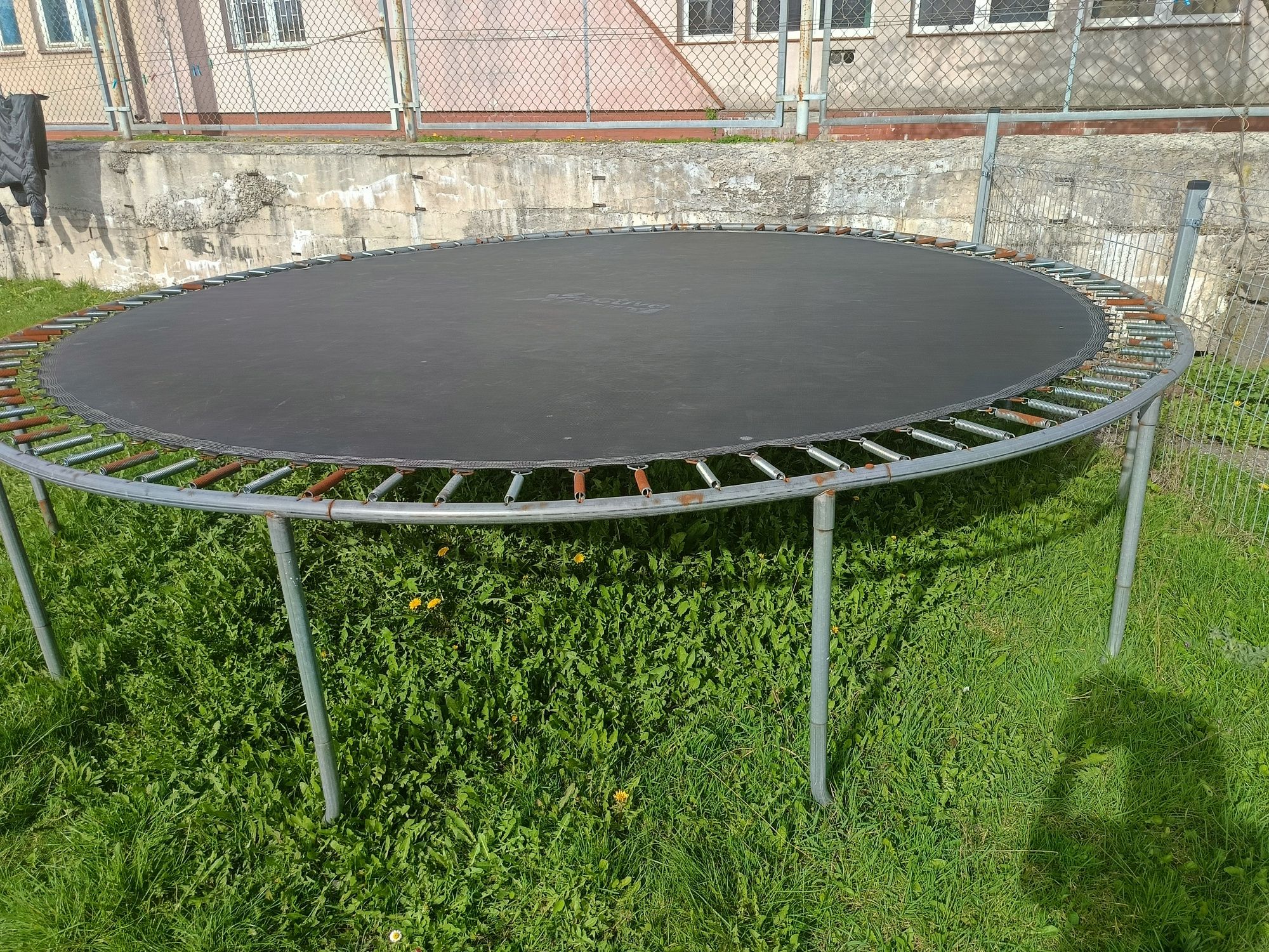 Sprzedam trampolinę