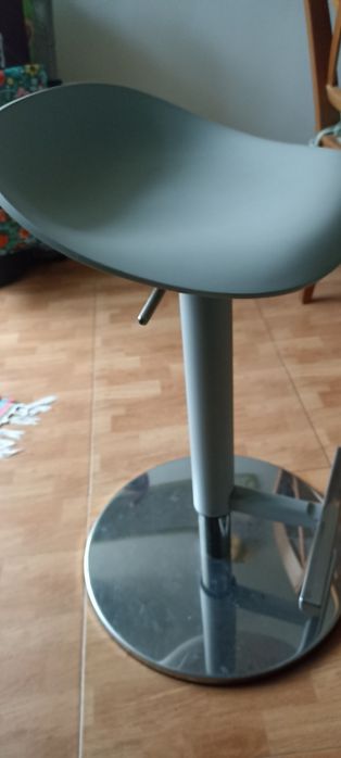 Banco alto cinza Janinge ikea