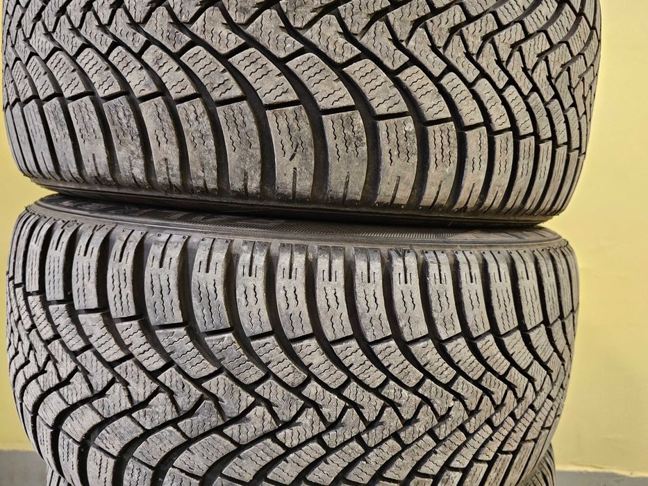 Opony zimowe 4x 225/45R17 Falken Eurowinter HS01 z rantem ochraniajacy