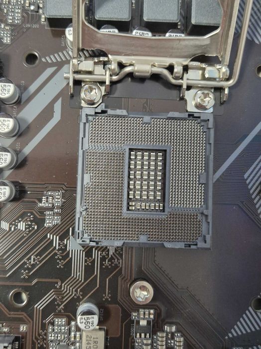 s1200 материнка mATX Gigabyte B560M H для 10-11 покоління. Trade-IN