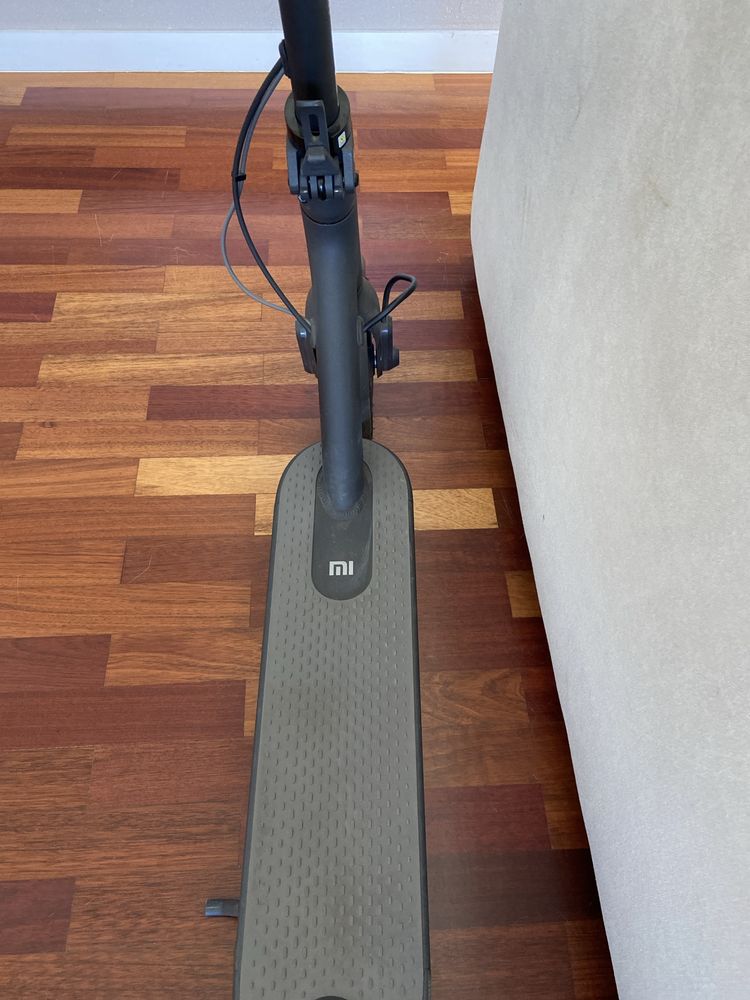 trotinete Xiaomi Electric Scooter Essential