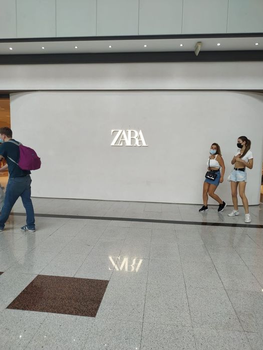 Джинсы женские от знаменитого бренда ZARA