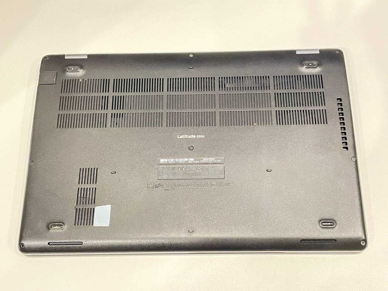 Ноутбук Dell Latitude 5500 i7-8665U / 16 Ram / ssd 512 GB