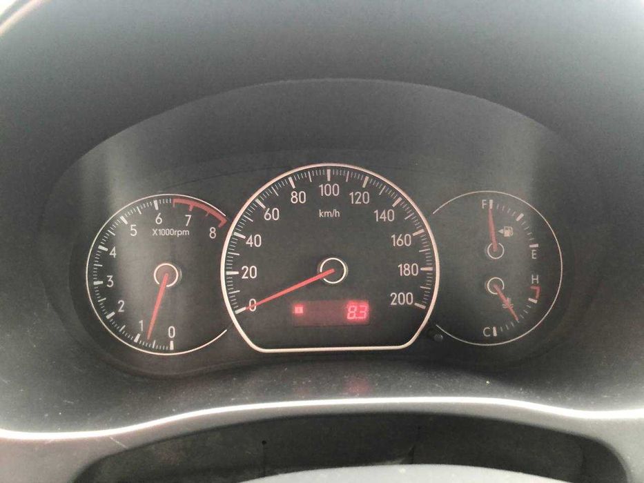 В продажі Suzuki SX-4 2007 року випуску.