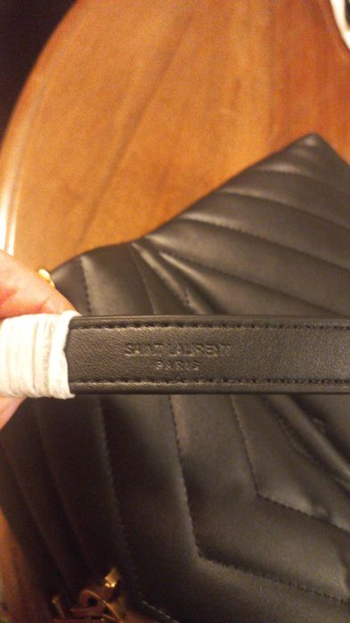 Mala YSL Preta com ferragens Douradas