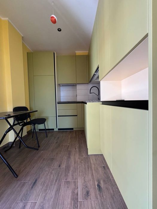 здається в оренду квартира-студія біля ЗУНУ