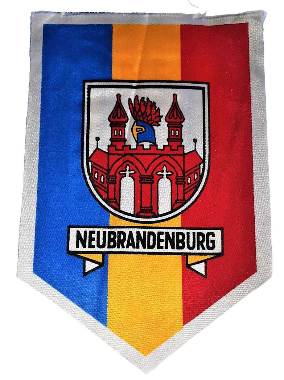 Proporczyk Neubrandenburg Miasto Czterech Bram herb Niemcy
