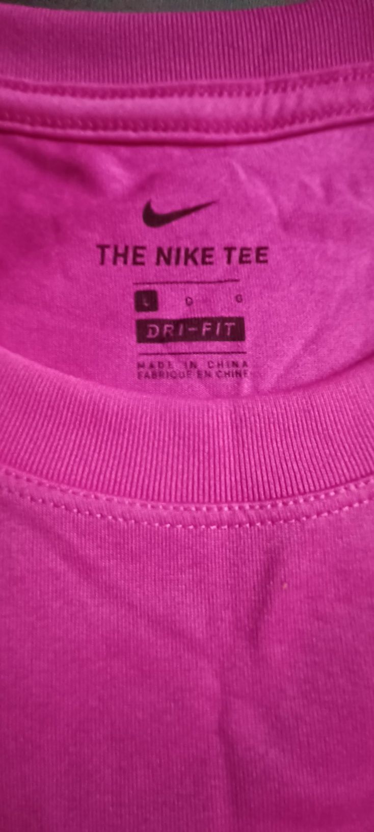 Koszulka L Nike. Nowa