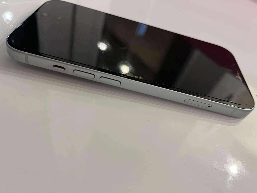 Iphone 15, 89%  bateria