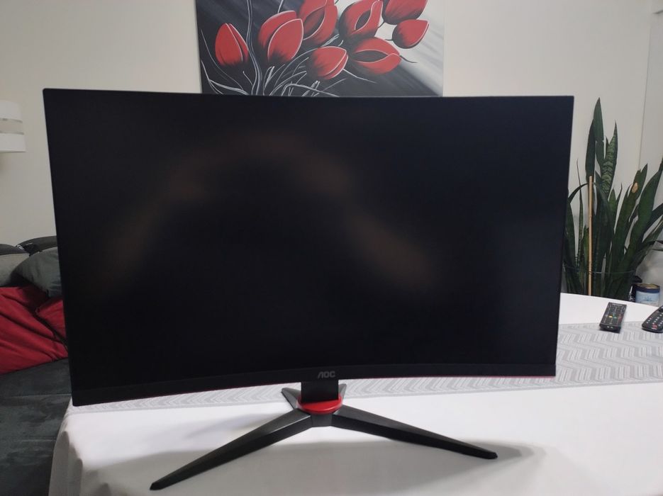 Monitor gamingowy 27 cali 240Hz AOC C27G2ZE, zakrzywiony ekran, FHD