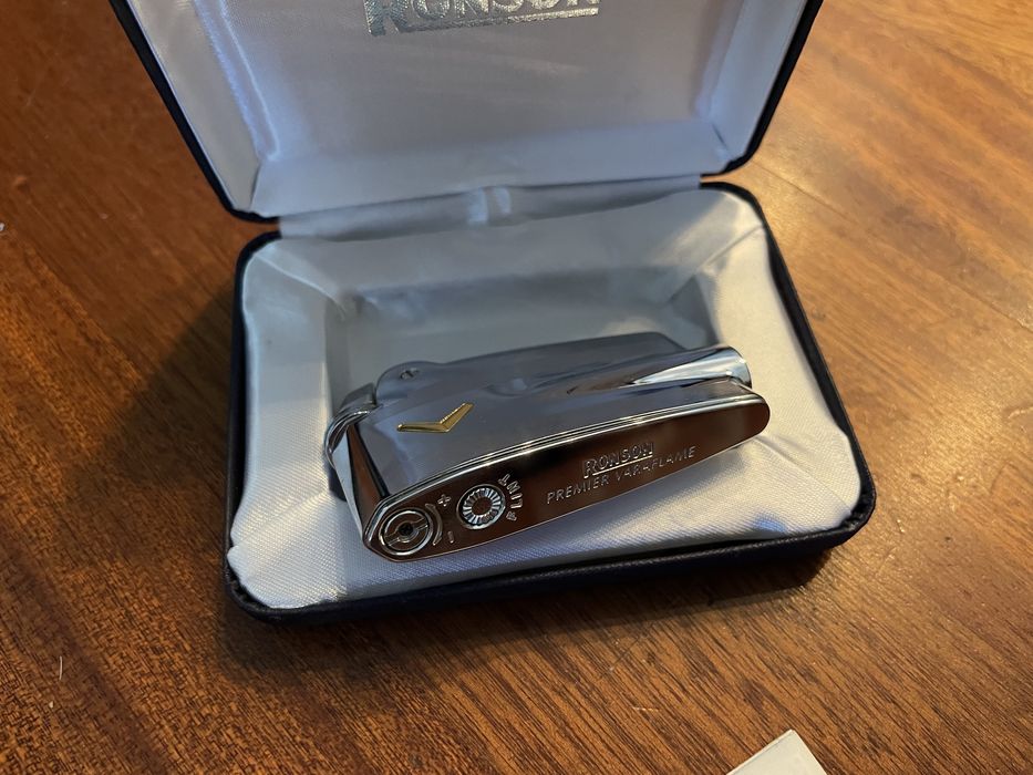 Ronson Premier Varaflame — нова газова запальничка, оригінал