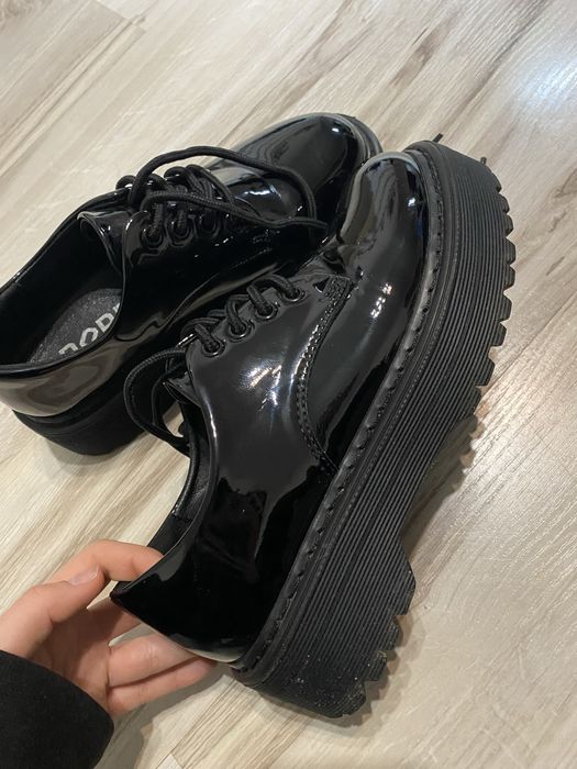 Lakierowane pół buty/lakierki/mokasyny NOWE