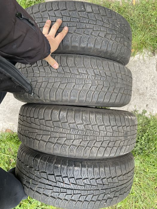 Резина зимова Gislaved 195/65 r15 з дисками і ковпаками