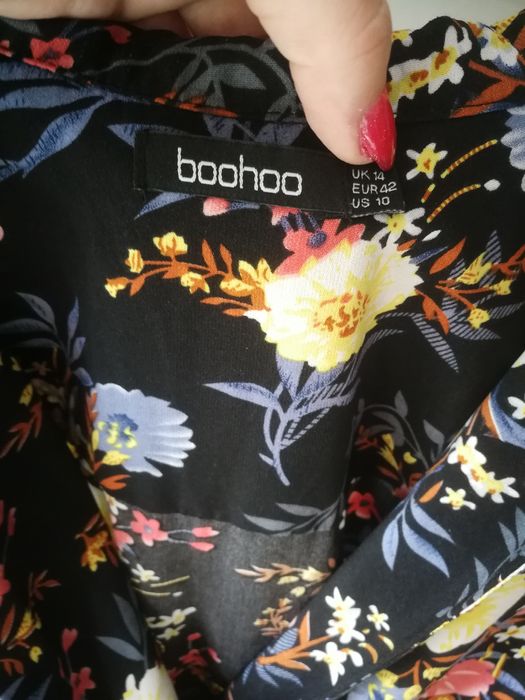 Sukienka kopertowa Boohoo 42 XL plus size wyszczuplająca
Założona raz