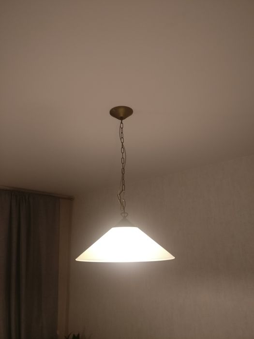 Lampa ecru szklany klosz + metal kolor mosiądz