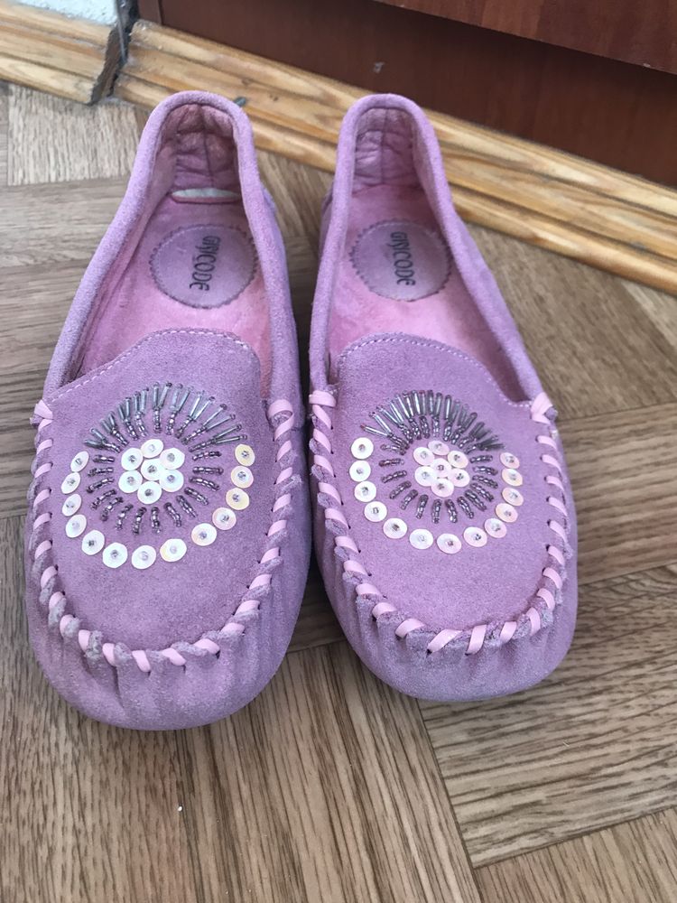 Продам мокасины , замш