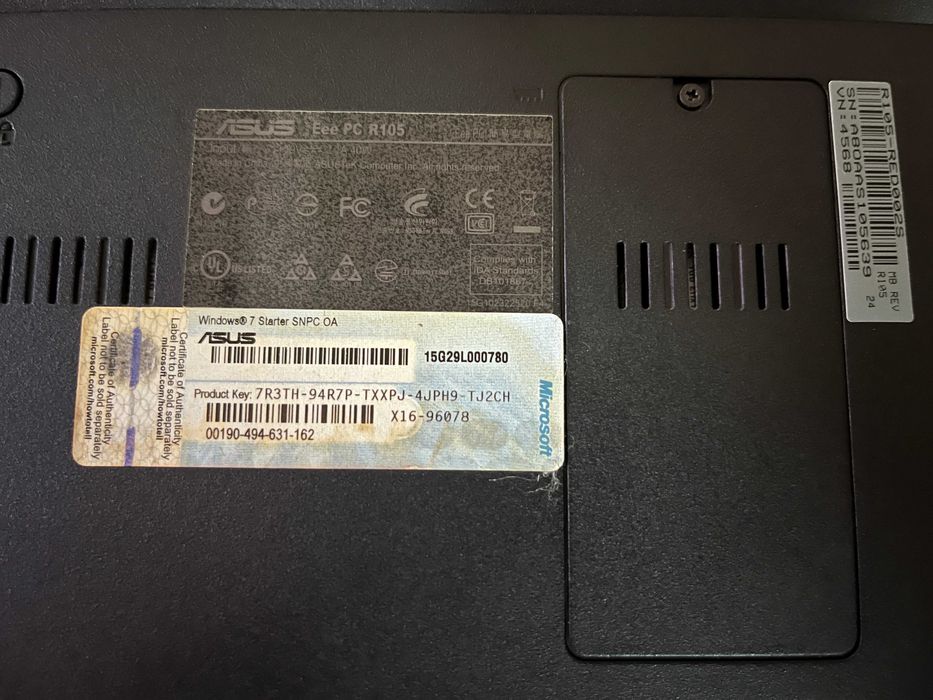 ASUS Pee R105 laptop