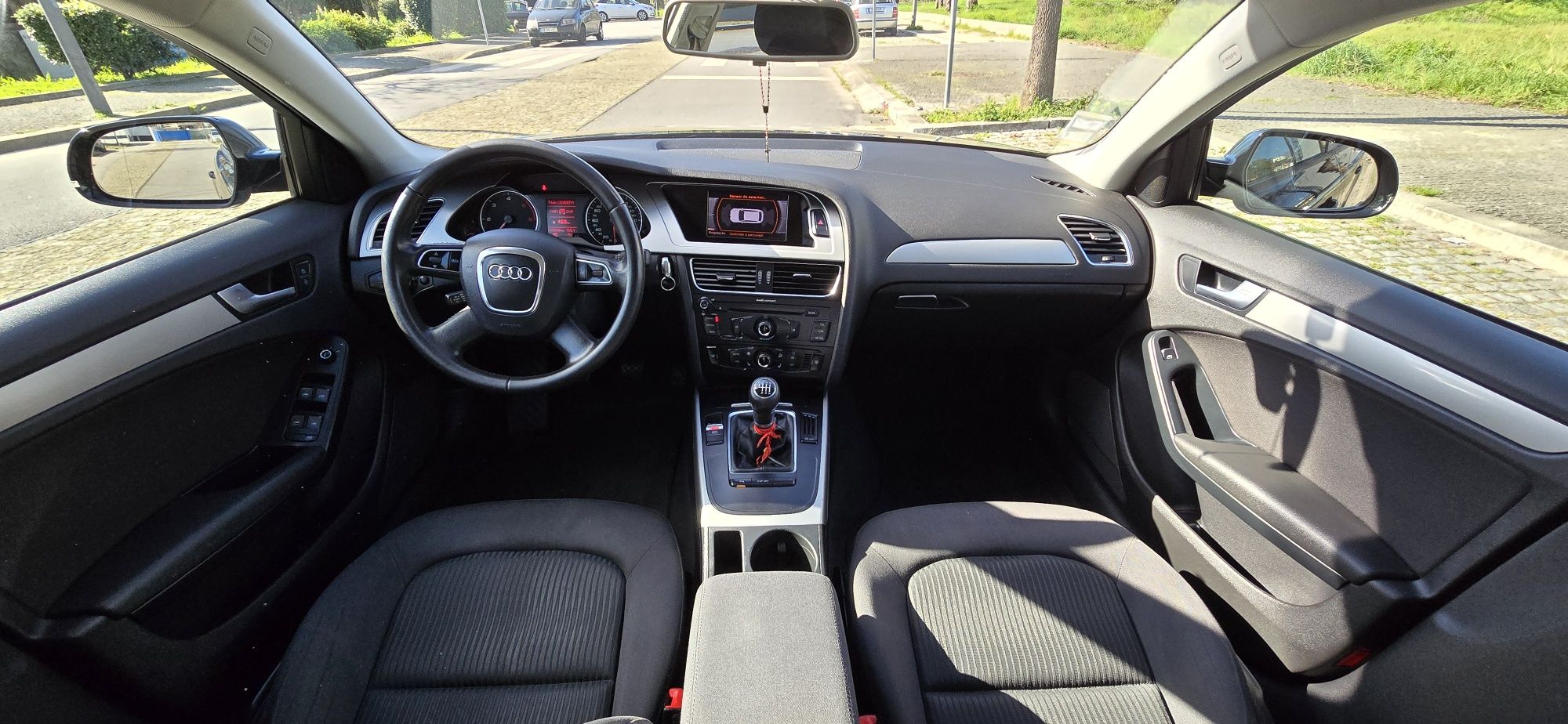 Audi A4 Avant 2.0 TDI (B8)