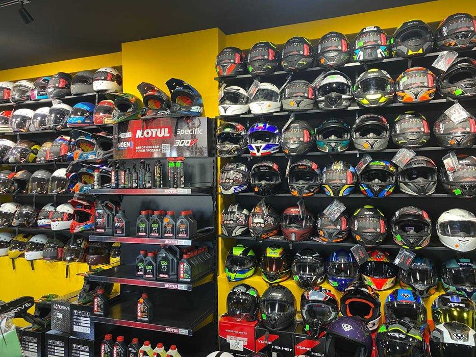 Шоломи SMK Великий вибір