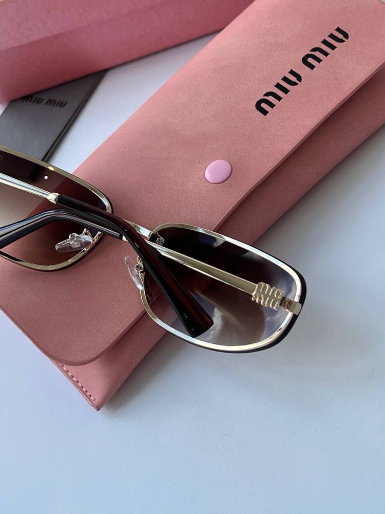 Трендові окуляри miu miu масочка
