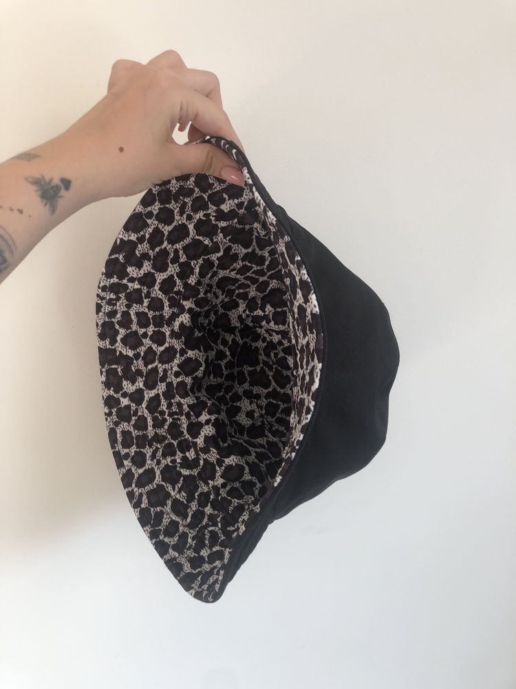 Dwustronny bucket hat
